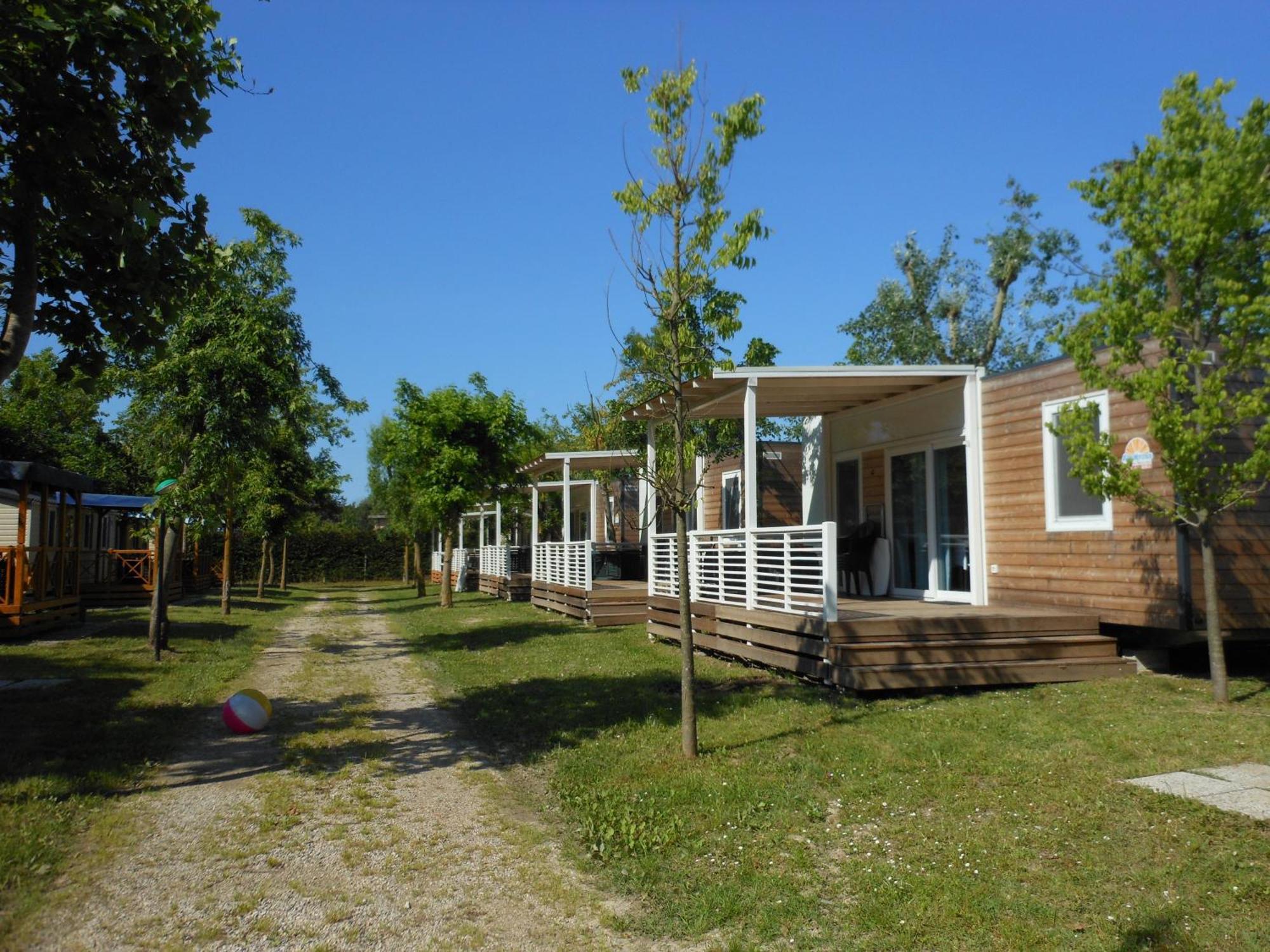 Albatross Mobile Homes On Camping San Francesco Duna Verde Bagian luar foto